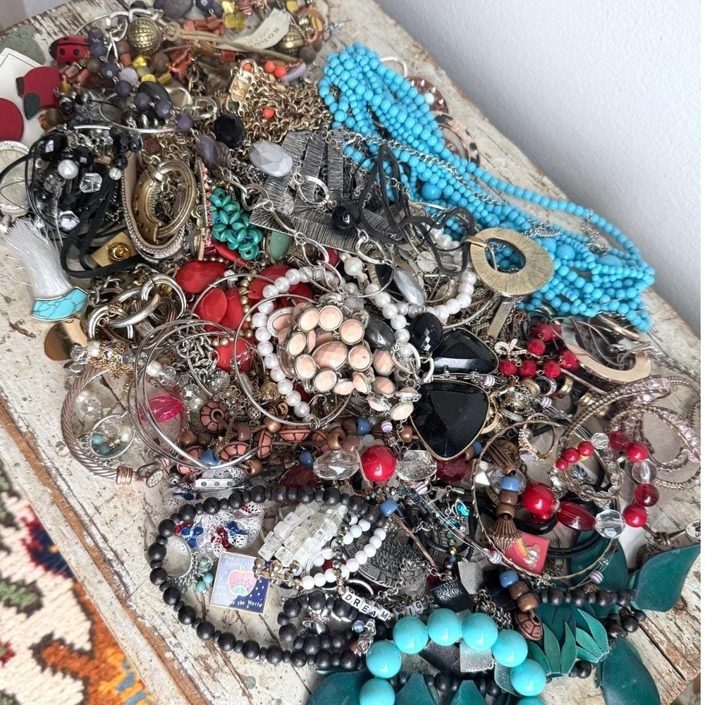 Mixed Costume Jewelry Lot 5lb 6oz Bulk Crafting Resell Beaded Statement E2